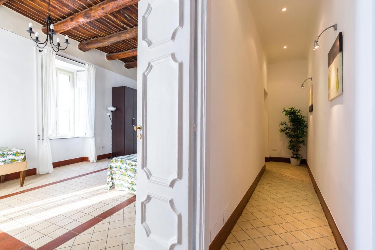 Lopez 20 A Big Family Apartment By Napoliapartments Exterior foto