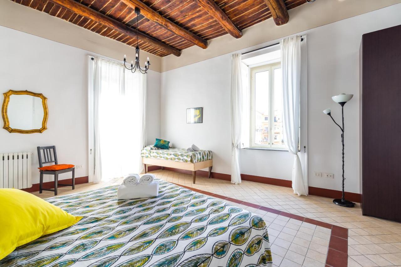 Lopez 20 A Big Family Apartment By Napoliapartments Exterior foto