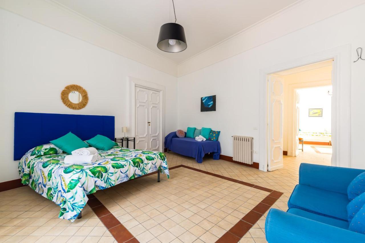 Lopez 20 A Big Family Apartment By Napoliapartments Exterior foto