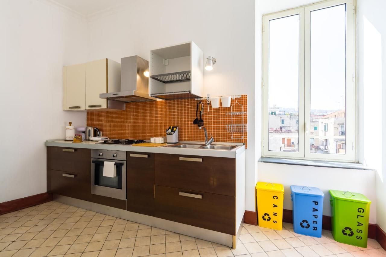 Lopez 20 A Big Family Apartment By Napoliapartments Exterior foto